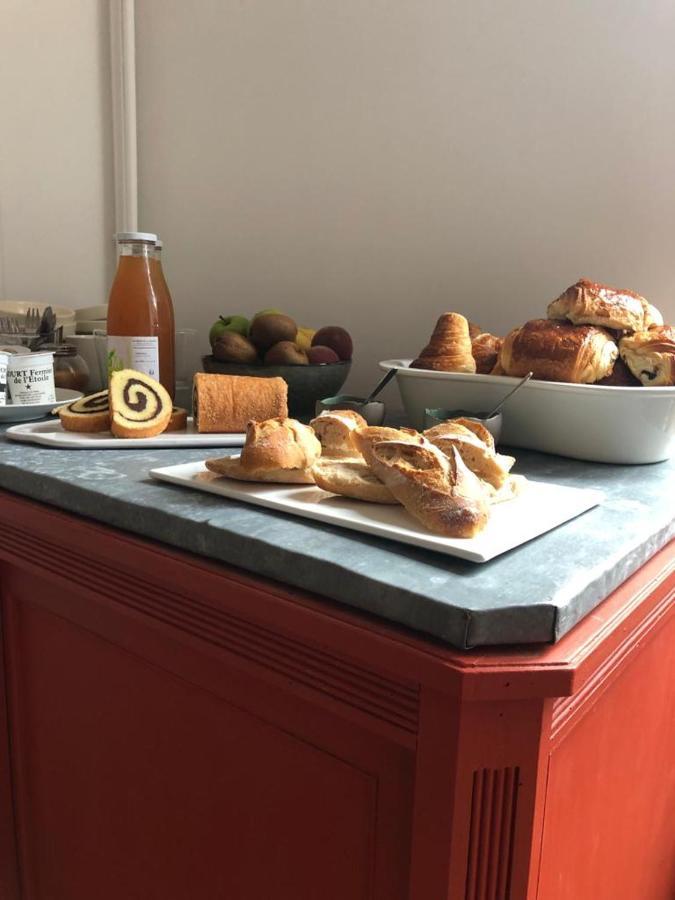 Maison Seize Preaux  Bagian luar foto